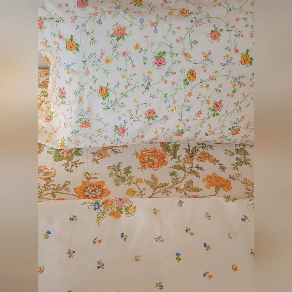 VINTAGE Single/Twin 3pc Bedding Florals Orange, Green, Blue, Yellow, Pink. - Picture 6 of 13